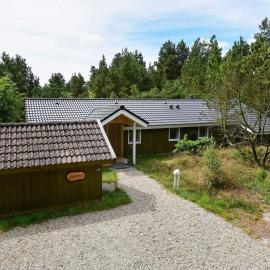 4 star holiday home in Nørre Nebel, khách sạn ở Lønne Hede