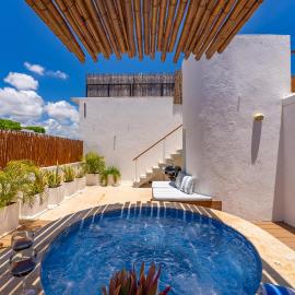 2 story PH heated jacuzzi close Beach 5th