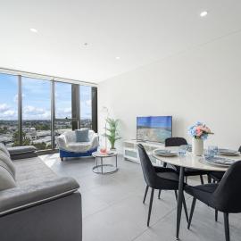 Olympic Park Stylish Apt with Gym Pool great view