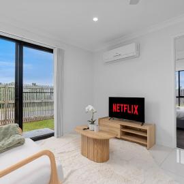 Pimpama में, होटल 1Bedroom Duplex in P!mpama Near Shops & Transport