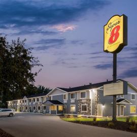 Super 8 by Wyndham Alexandria MN, Hotel in Alexandria