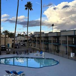 Super 8 by Wyndham Mesa Downtown Near Convention Center, hotel em Mesa
