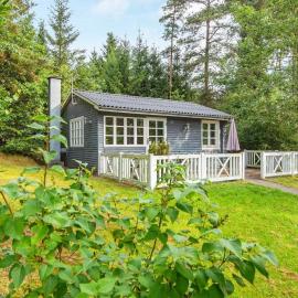 5 person holiday home in Ans By, hotel en Roe
