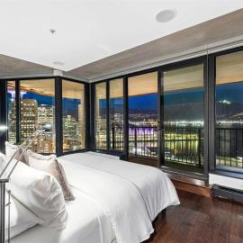 3-Level Modern Luxury Sub-Penhouse, Best Ocean & City Views - Prime Downtown Location, hotel a Vancouver