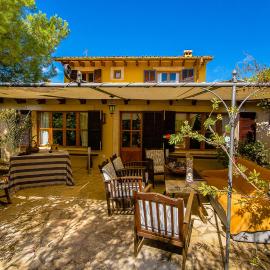 Can Pascolet: Inca'da bir otel
