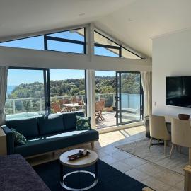 Waiheke Resort-Palm Breeze 1 Double Bedroom Seaview 95m Apartment, Hotel in Waiheke Island