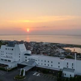 KAMENOI HOTEL Awajishima، فندق في Awaji