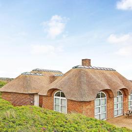 5 star holiday home in Ringkøbing, hotel in Søndervig