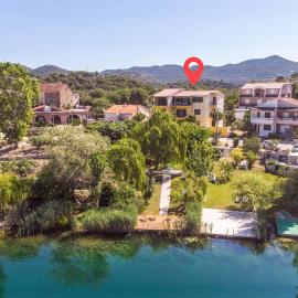 3 Bedroom Pet Friendly Apartment In Bacina, hotel u gradu Baćina