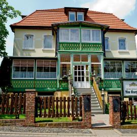 Hotel Am Kurpark, hotel Bad Suderodéban