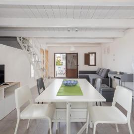 Il Sole di Cabras-Modern apt in the Heart of Town