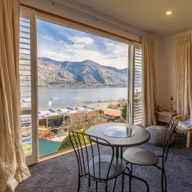 Lismore Lookout - Luxe Wanaka Retreat With a View