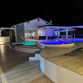 Narrosse में, होटल Villa Sany:10 Pers Maison 200m2 piscine , jacuzzi
