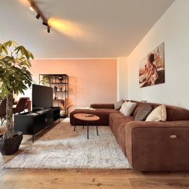 Designer-Apartment mit Balkon und Kaffeebar, Elbnah、マクデブルクのホテル
