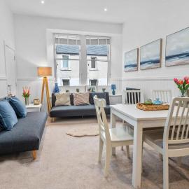 Elegant 3BD Escape - Perfect Central Location