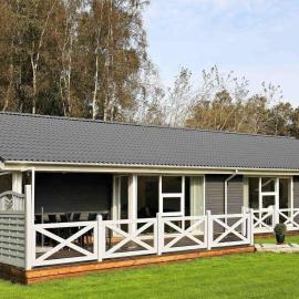 4 star holiday home in Væggerløse, hotel in Marielyst