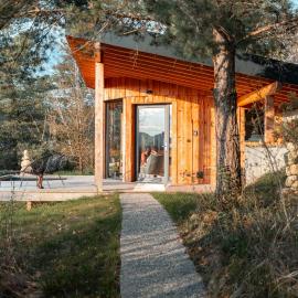 Cocooon Wood, hébergement insolite Savoie, готель у місті Saint-Paul-sur-Yenne
