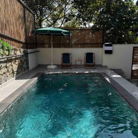Cozy 4BR Villa with Lake View and Comfort Galore