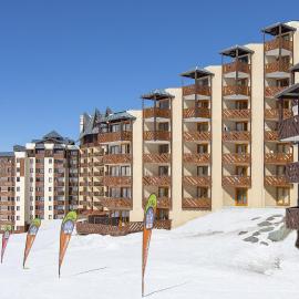 Val Thorens - Appartements Ski aux Pieds au Cœur des Pistes, hotel in La Celle-sous-Gouzon