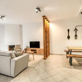 Grand View Suites Meteora 2, hotel u gradu Kalabaka