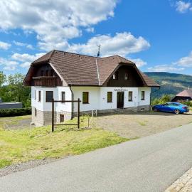 Apartmany215, hotel i Strážné