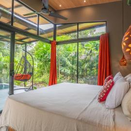 Raya Bungalow, AC and Plunge Pool near Arrecife Beach