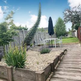 Bimble Cottage-2 beds-Gorgeous Sunny Garden, hotel in Topsham