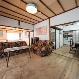 Former Yoshidaya Hikonana Residence, a Registered Tangible Cultural Property 倉敷の宿 国登録有形文化財 旧吉田彦七邸 一棟貸切 1日1組限定 特別な体験 日本の伝統建築で過ごす非日常を, hotel in Kurashiki