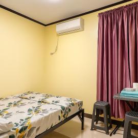 Bahay Domingo Guesthouse & Private Pool, hotel in Bagac