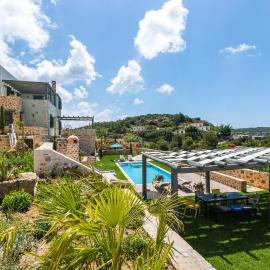 ERONDAS Cretan Country Villas, Hotel in Achlades
