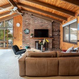 Spacious, Pet Friendly, Near Boat Ramp and Water