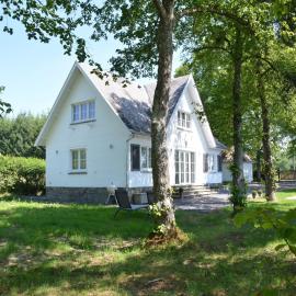 Superb holiday home with garden in Serinchamps, hotel a Serinchamps