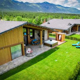 Pirin Golf Villa Relax, hotel di Razlog