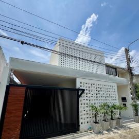 BaanChan House and Studio at Ramkhamhaeng, Hotel in Ban Bang Toei (1)