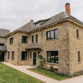 La Ferme d'Auwez - Les Hirondelles - Gîte 15 pers avec sauna et piscine partagés, khách sạn ở Ciney