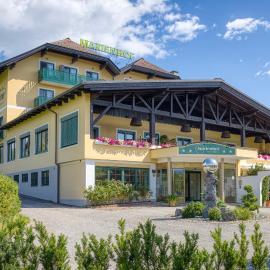 Vitalhotel Marienhof, hotelli kohteessa Velden am Wörthersee