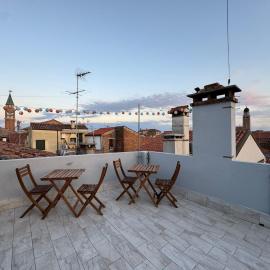 CASA LILLY camere matrimoniali con bagno privato, ξενοδοχείο σε Chioggia