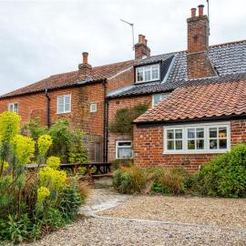 4 Bed in Wrentham oc-hdress, hotel in Wrentham