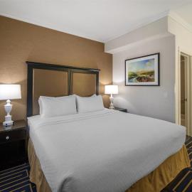 Viesnīca Best Western Plus Palm Court Hotel pilsētā Deivisa