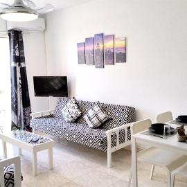 SPECIAL OFFER - Sleep 5 - Best Location - Free Parking