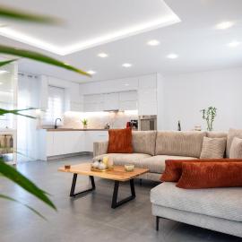 Eleni's Cozy Apartments Near Athens Airport By SEM, hotel in Koropi