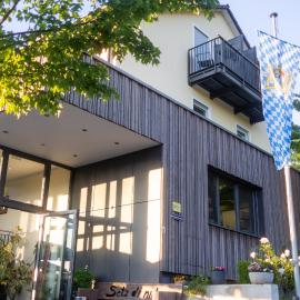 Landgasthof Am Sonnenhang, viešbutis mieste Vohenstrausas