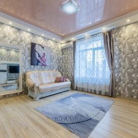 Chic 2BR Suite