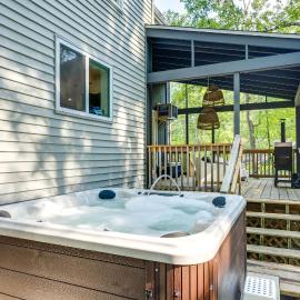 Private Yard, Playset: Family Home in Penn Estates
