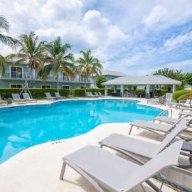 Summertime Suites #50 - 1BR West Bay Condo & Pool