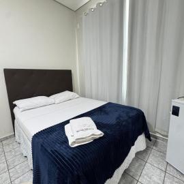 Quarto privativo até 05 pessoas confortável seguro