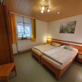 Rennerhof-Siebeneichen Fewo Laubfrosch, Hotel in Sulzbach-Rosenberg