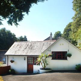 Daisy Cottage near Broadsands beach, hotel a Berrynarbor