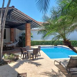 Espectacular Casa en Cauca viejo con piscina, jacuzzi y turco, hotel sa Jericó