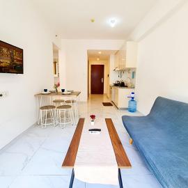 Apt SKY house 2br cozy & family, hotell i Cisauk 1